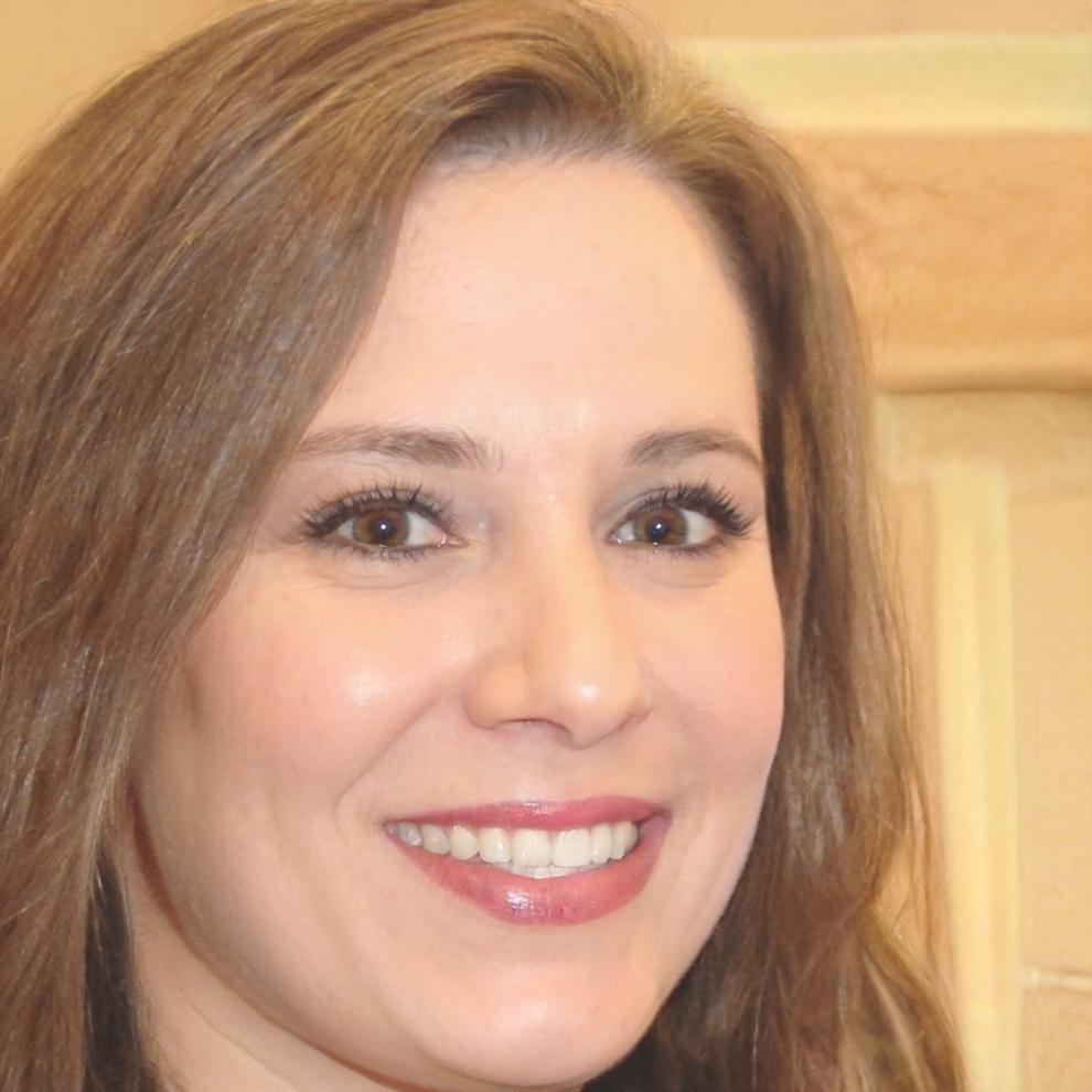 Esperanza Villareal, Directora de Educación Financiera